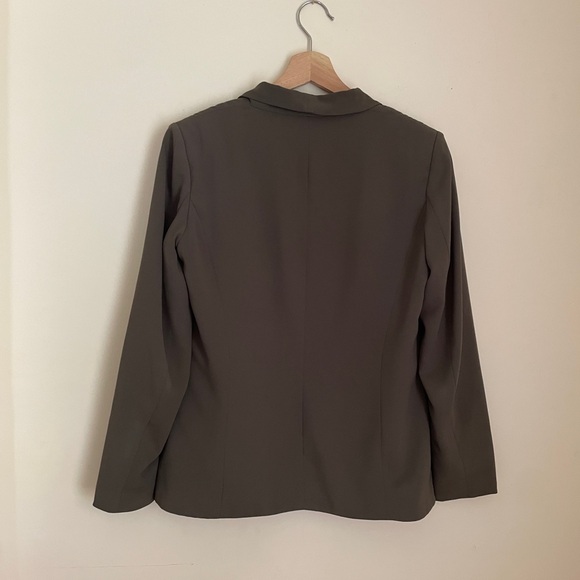 H&M Olive Blazer 4 - Picture 7 of 8